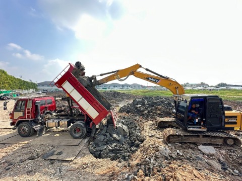 นทีรับถมดิน